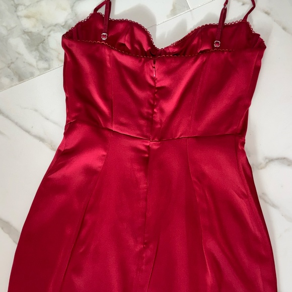 HOUSE OF CB Stefania Underwire Corset Bodice Satin Gown - Picture 8 of 8